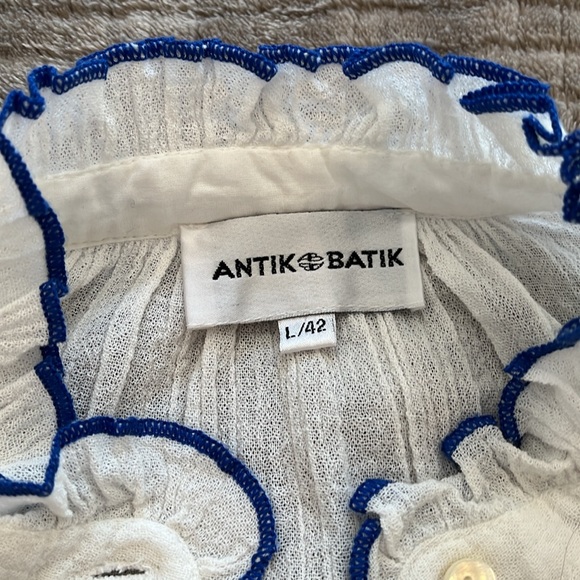 NWOT stunning Antik Batik summer blouse, hand embroidered. - Picture 9 of 11
